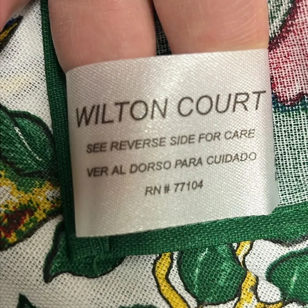 Wilton Court Cotton Cloth Napkins Partridge in A Pear Tree Christmas Table Decor